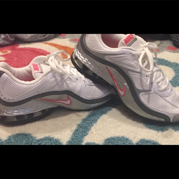 Nike Reax Run 5 Shoes - Nike Reax Run 5 size 8